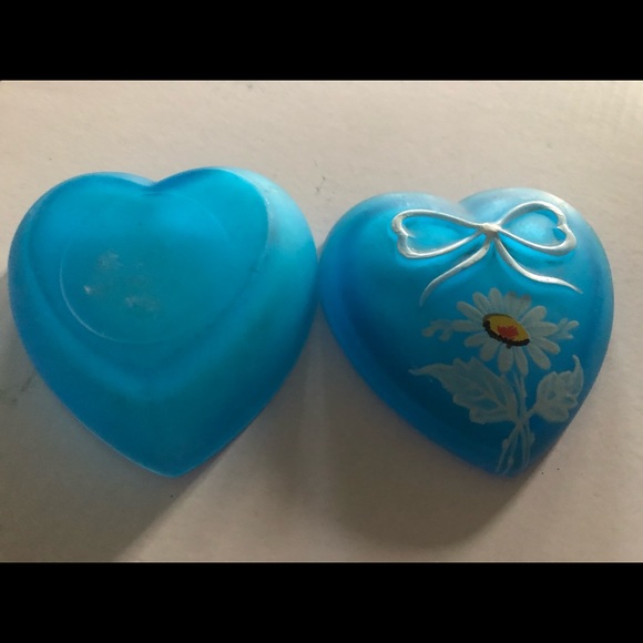 Fenton HandPainted Daisy - Picture 2 of 4